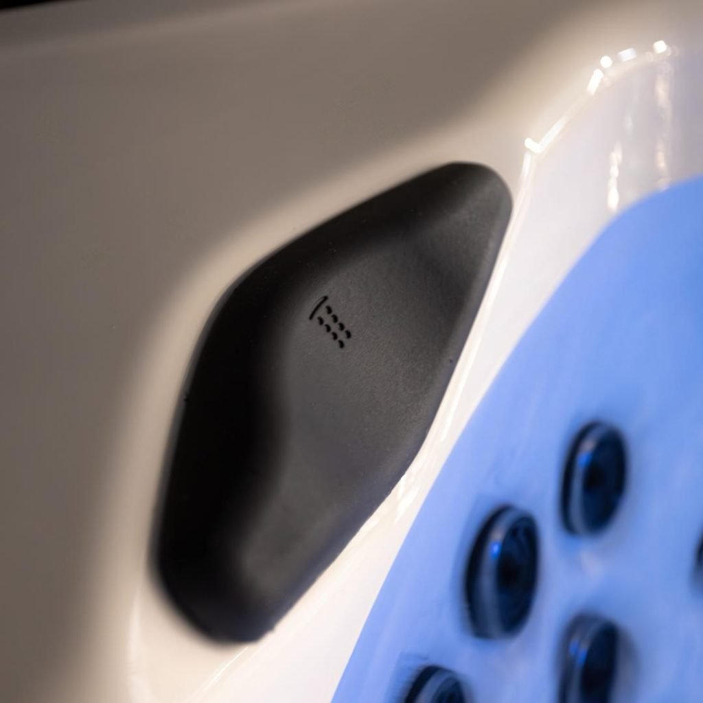 Bullfrog Spas Calm 7